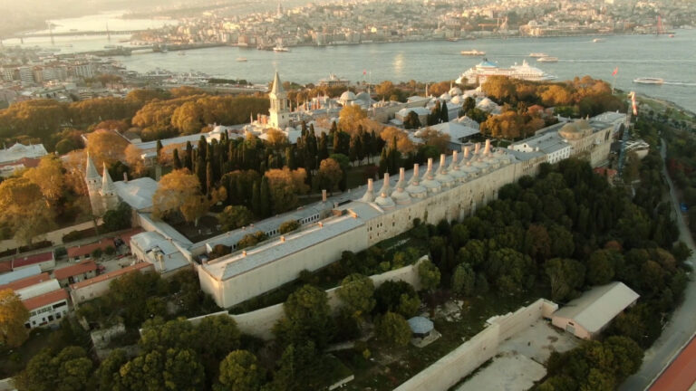 Topkapi Palace: Residence of Ottoman Sultans and the Center of State Administration and Education